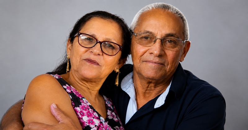 CASAL É ENCONTRADO MORTO DENTRO DE CASA; FILHO É PRESO COMO PRINCIPAL SUSPEITO