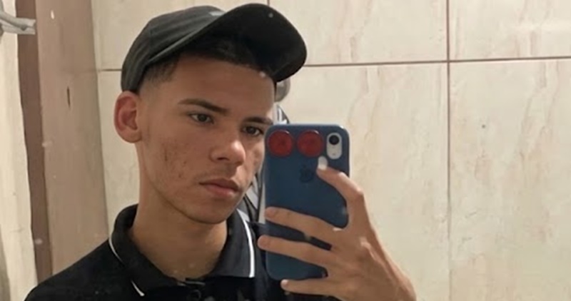 HIAGO ESTÁ DESAPARECIDO, O ADOLESCENTE SAIU ONTEM 15:00 DE CASA EM SANTA CRUZ E NÃO VOLTOU MAIS