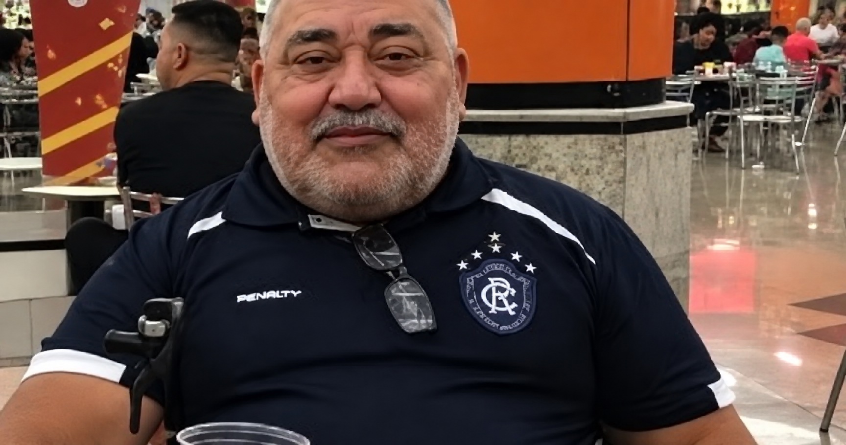 IDOSO CADEIRANTE É MORTO A GOLPES DE ENXADA DENTRO DE CASA EM DUQUE DE CAXIAS